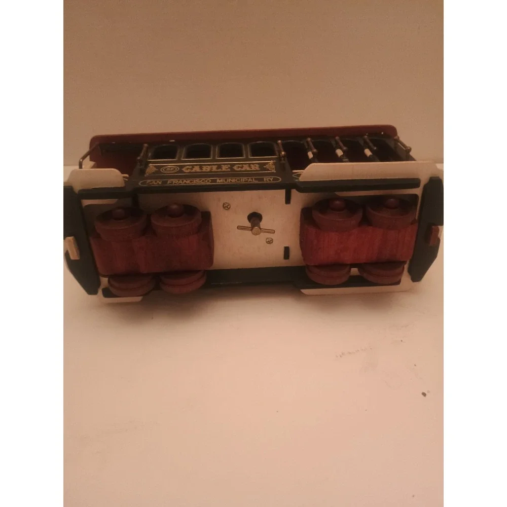 Vintage Powell & Hyde Sts San Francisco Cable Car Wind Up Musical Box Car